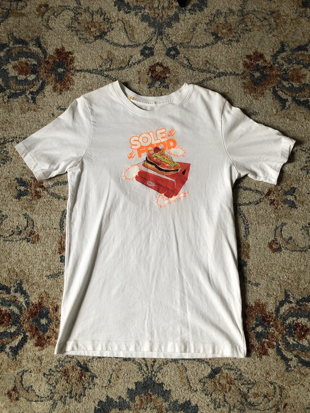 Women’s Nike Sole Food T Shirt Size XL White Short Sleeve